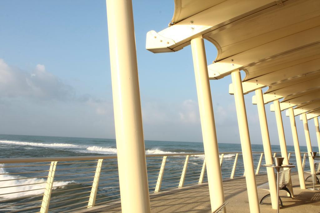 Hotel Ornella ليدو دي كامايوري المظهر الخارجي الصورة