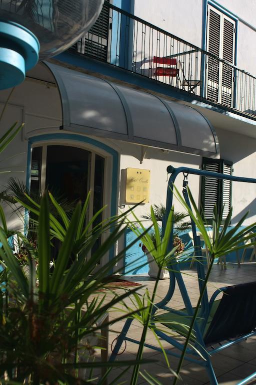 Hotel Ornella ليدو دي كامايوري المظهر الخارجي الصورة