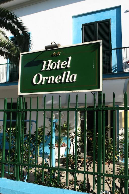 Hotel Ornella ليدو دي كامايوري المظهر الخارجي الصورة